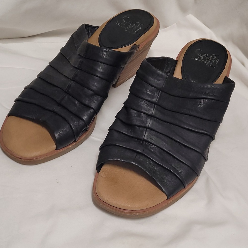 Sofft Black Leather Pleated Mule Sandals SF0043501 Womens 8.5 M Stacked Heel